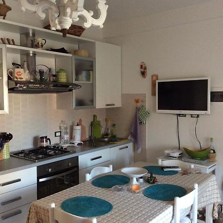 Dolce Casa Di Elena Appartement Nettuno Kamer foto