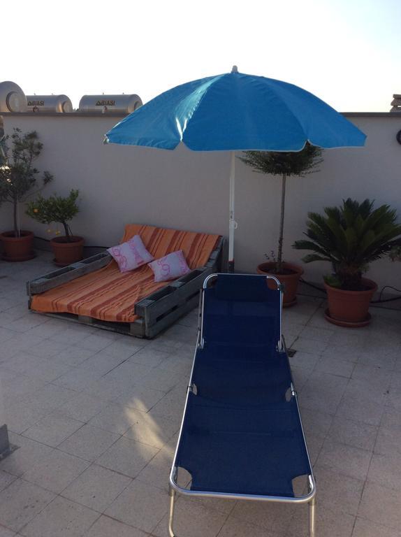 Dolce Casa Di Elena Appartement Nettuno Buitenkant foto